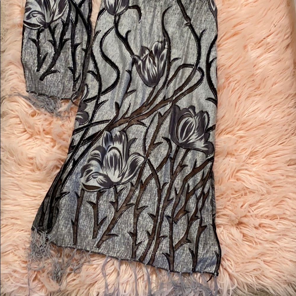 Scarf - Picture 2 of 4